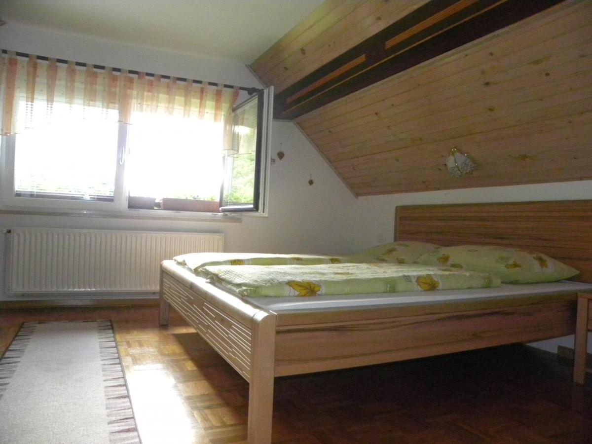 Apartma Cvetek, Srednja Vas 133 Apartment
